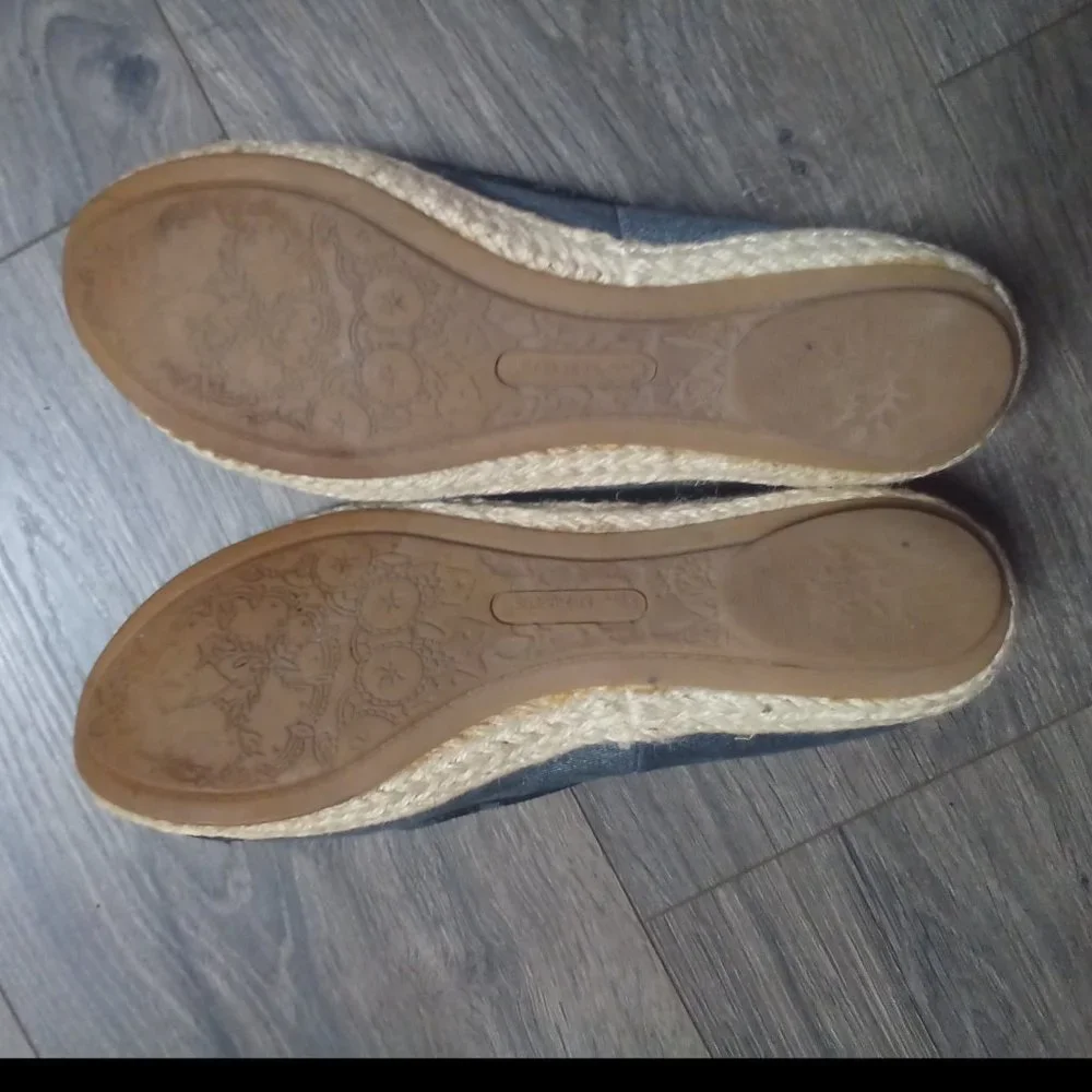 👵GREAT UC KIM ROGERS SLIP ONS